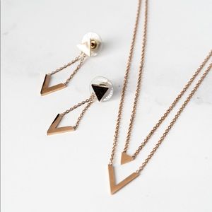 Double layer V shaped necklace with earrings